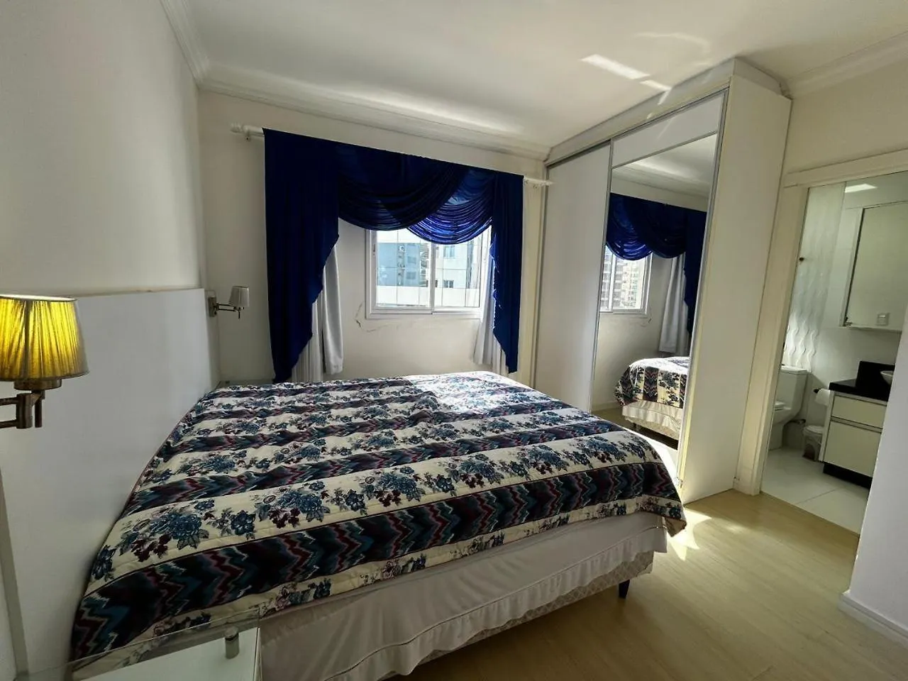 Apartamento Com 03 Suites Na Meia Praia Itapema Brazilië