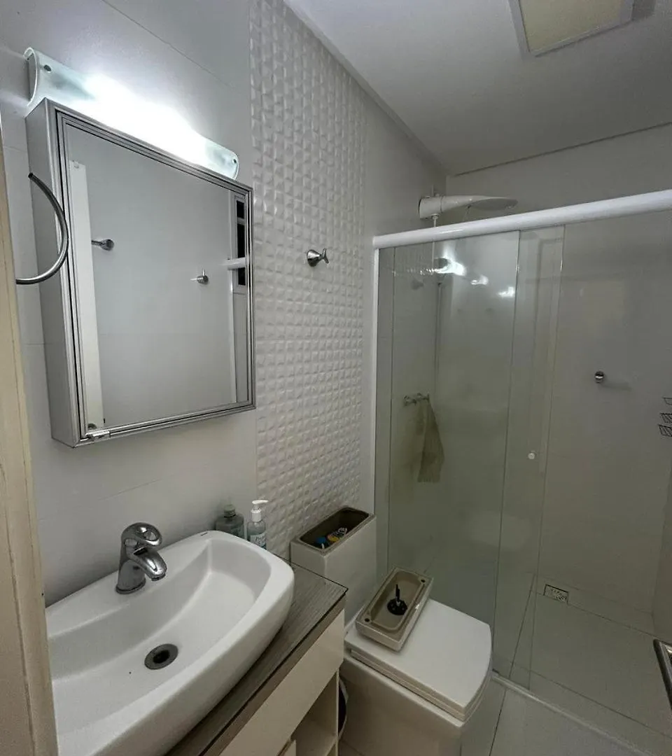 Apartamento Com 03 Suites Na Meia Praia Itapema